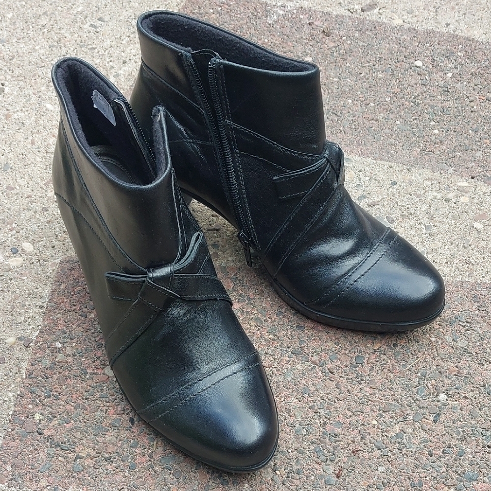 Naot Ankle Zip Booties